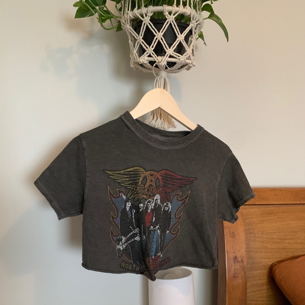 Cropped Aerosmith tee